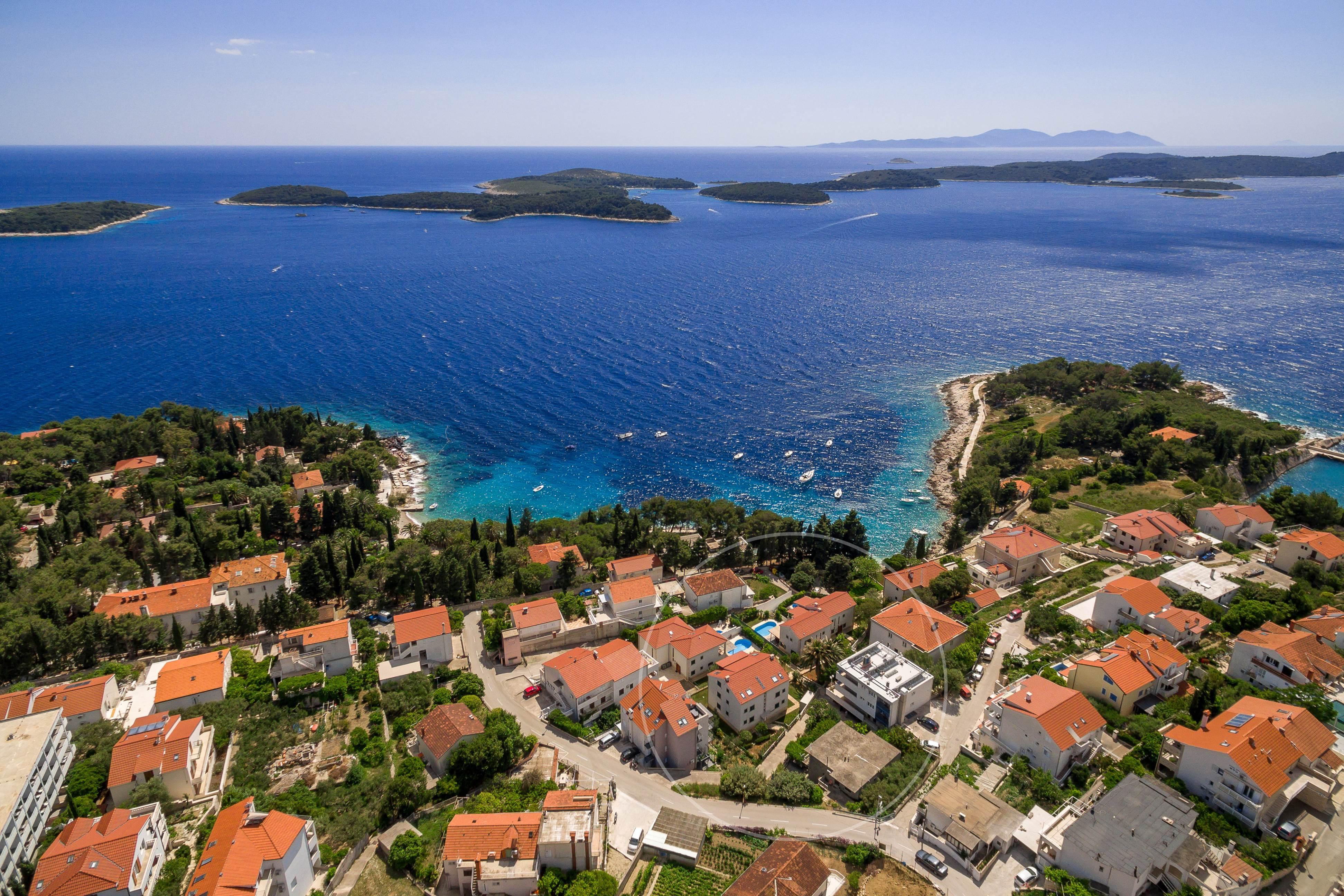 Aparthotel Pharia And - By The