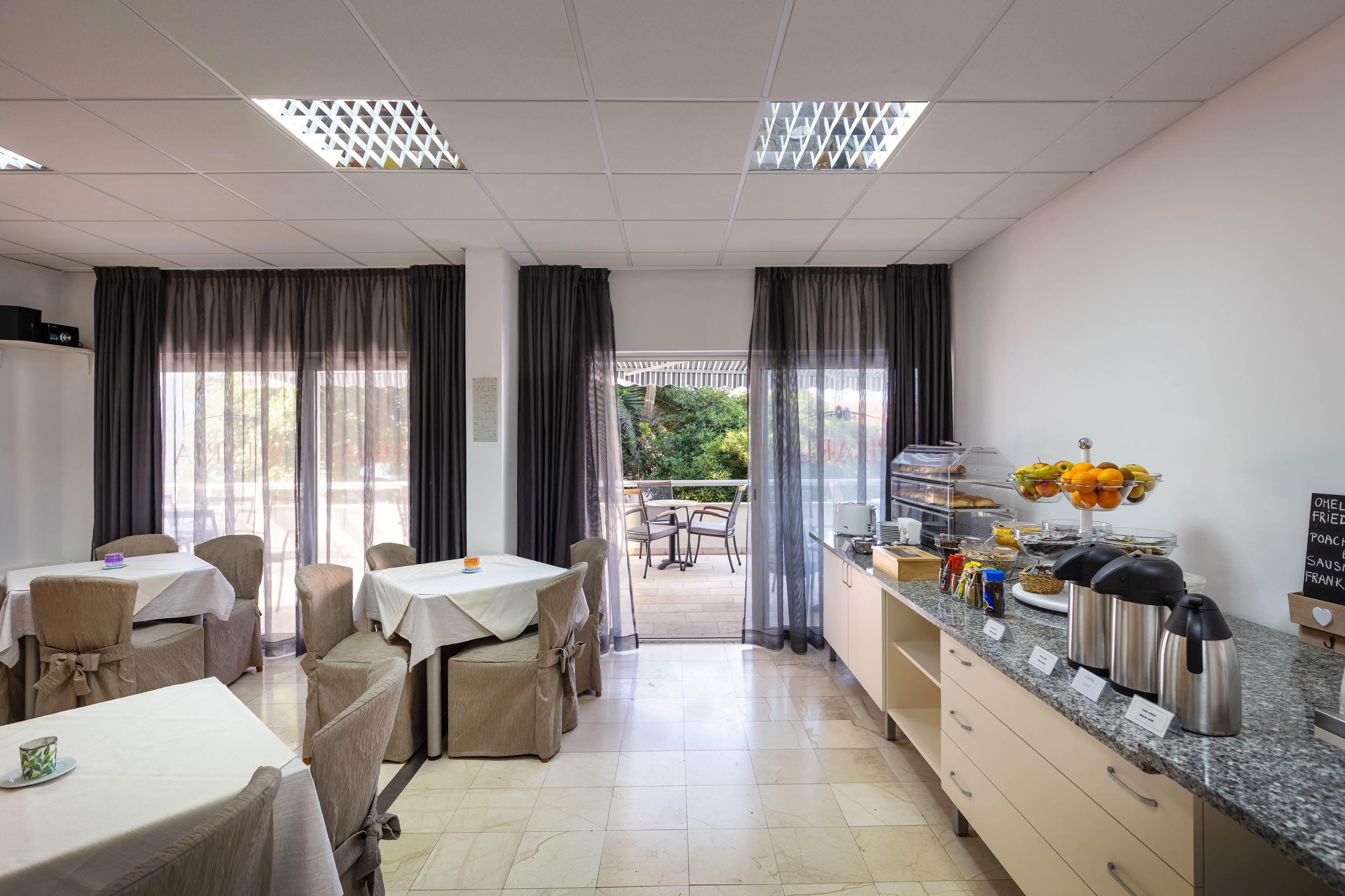 Aparthotel Pharia And - By The 3*