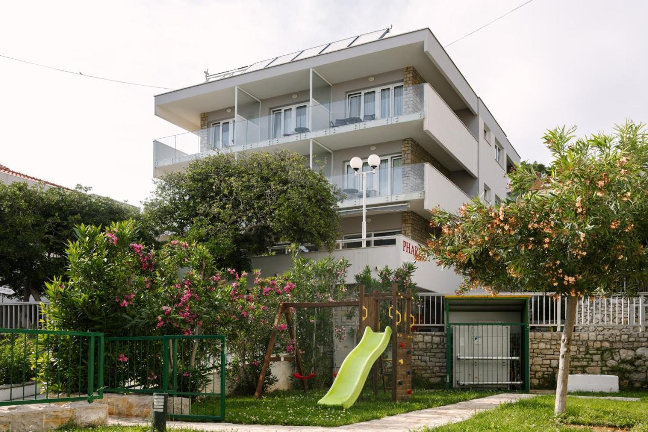 Aparthotel Pharia And - By The