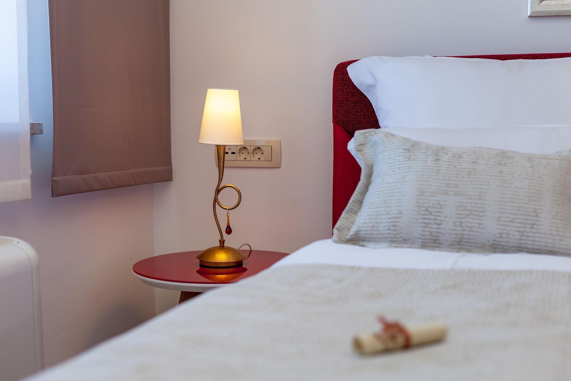 Aparthotel Pharia And - By The 3*